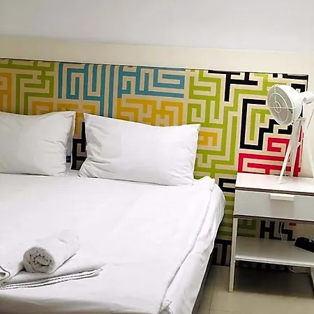 Executive And Play Hotel