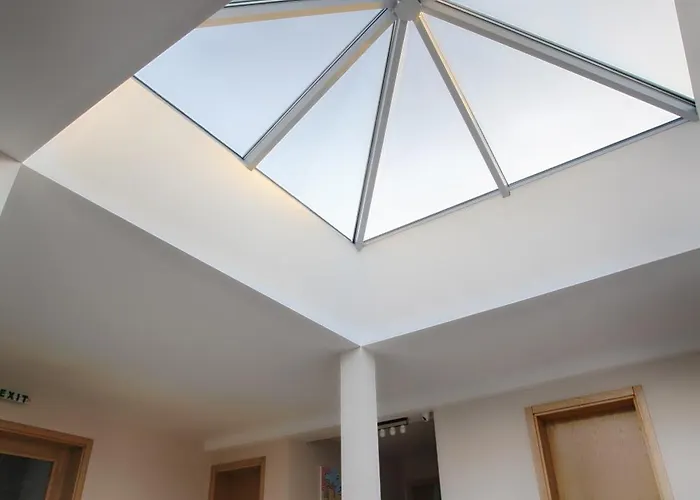 Отель Executive And Play