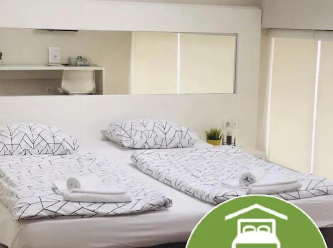 Отель Executive And Play