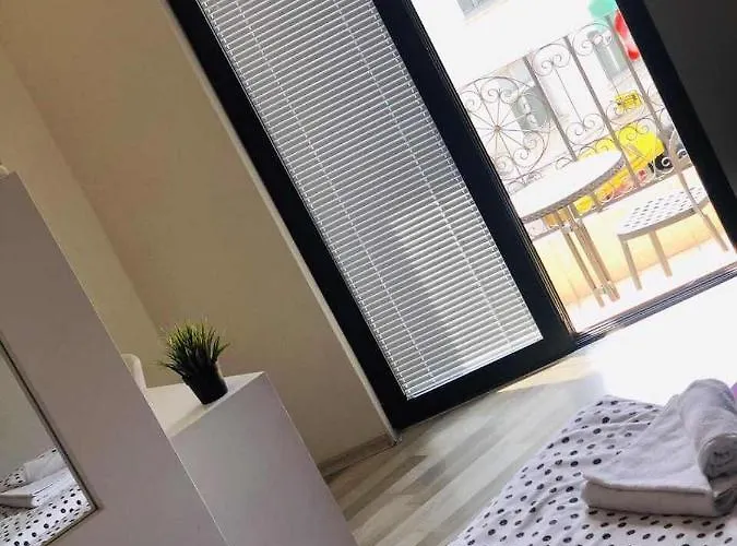 Executive And Play Отель